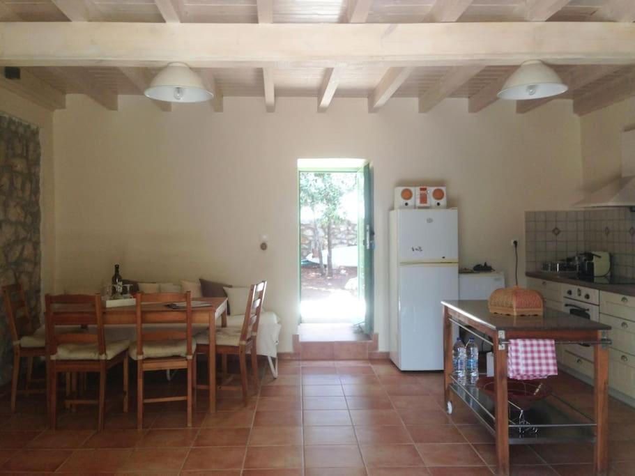 Spacious Villa With View 10 Mins Walk To The Beach Methoni  Exterior photo